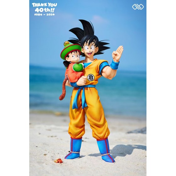 Infinite Studio Goku Holding Gohan Resin Statue